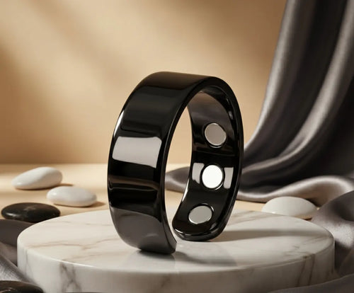 EASEYN black onyx magnetotherapy ring with embedded neodymium magnets for natural stress and pain relief sleek matte black finish